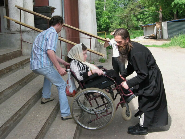 Сделать храмы более открытыми и доступными